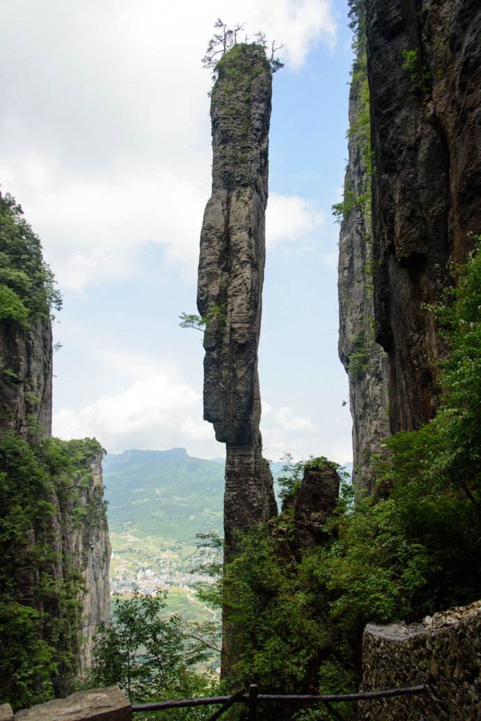 云阳龙缸、岐山草场、张飞庙、恩施大峡谷、女儿城、石门河 5 天双飞纯玩团